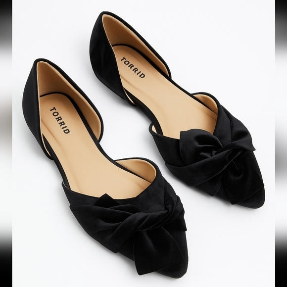 New Torrid Black Flat Velvet Bow Flats Sz 10WW - Picture 1 of 2